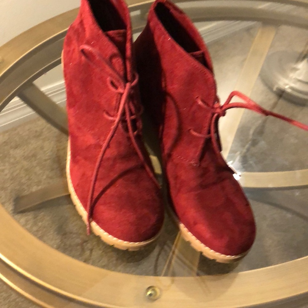 G.H. Bass Cali Wedge Chukka Booties